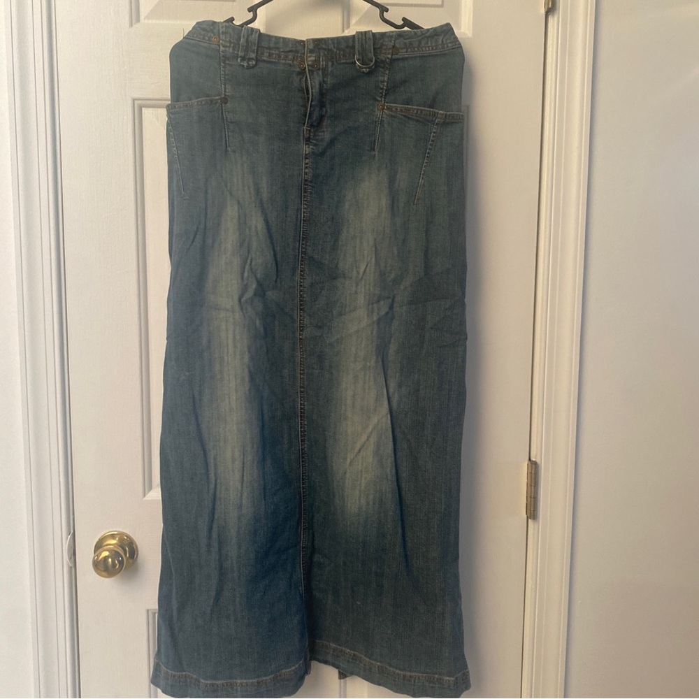 EUC Junior's Dollhouse Vintage Denim Straight Skirt W/back Vent - Size 9